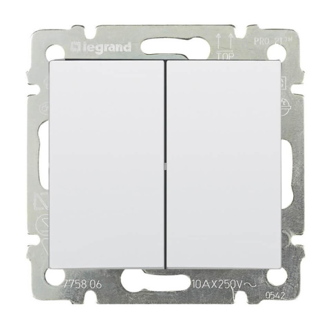Выключатель двухклавишный Legrand Valena 10A 250V белый 774405 Выключатель двухклавишный Legrand Valena 10A 250V белый 774405