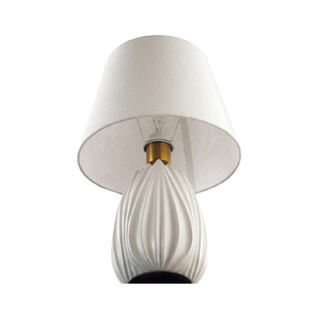 Настольная лампа Lumion Sona 8121/1T Настольная лампа Lumion Sona 8121/1T