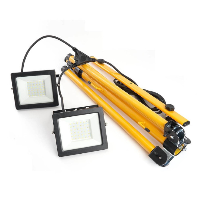 Светодиодный прожектор Feron LL503 на штативе 100W 29568 Светодиодный прожектор Feron LL503 на штативе 100W 29568