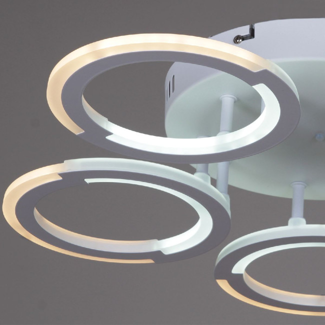 Потолочная люстра Reluce 09820-3.3-05 WH Потолочная люстра Reluce 09820-3.3-05 WH