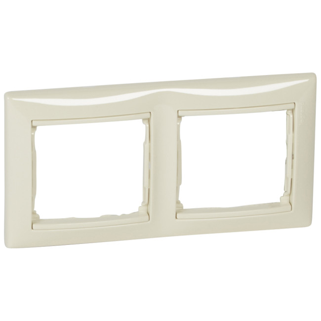Рамка двухместная Legrand Valena Classic 695632 Рамка двухместная Legrand Valena Classic 695632