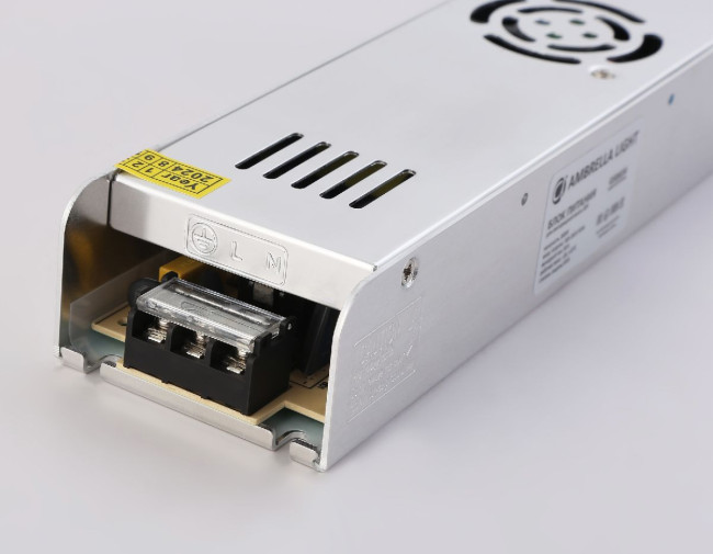 Блок питания с EMC для светодиодной ленты Ambrella Light Illumination 360Вт DC12В 30A IP20 GS8656 Блок питания с EMC для светодиодной ленты Ambrella Light Illumination 360Вт DC12В 30A IP20 GS8656