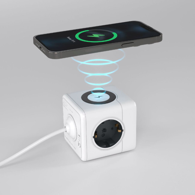 Розеточный блок 3-местный + 3 USB + беспроводная зарядка Werkel 4690389204265 W6513501 a066454 Розеточный блок 3-местный + 3 USB + беспроводная зарядка Werkel 4690389204265 W6513501 a066454