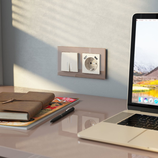 Розетка с заземлением, шторками и USBх2 Werkel 4690389192005 W1171562 a062426