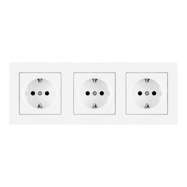 Розетка тройная (трехпостовая) с/з и шторками Arte Milano SET06-3-40-1x3 white Розетка тройная (трехпостовая) с/з и шторками Arte Milano SET06-3-40-1x3 white