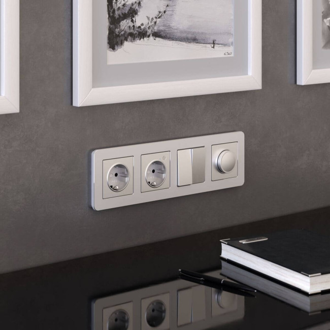 Рамка на 4 поста Werkel Platinum алюминий 4690389184505 W0042606 Рамка на 4 поста Werkel Platinum алюминий 4690389184505 W0042606