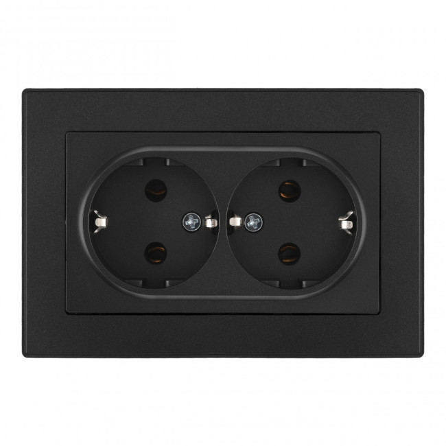 Розетка двойная с/з и шторками Arte Milano SET06-double-40-2 black Розетка двойная с/з и шторками Arte Milano SET06-double-40-2 black