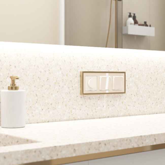 Розетка с заземлением, крышкой и шторками Werkel 4690389197109 W1171243 a064062