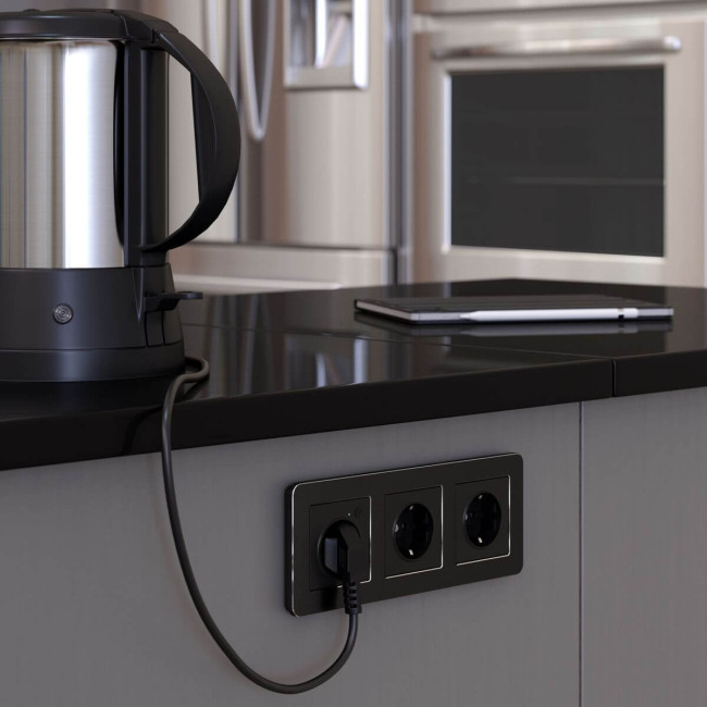 Рамка на 3 поста Werkel Platinum черный алюминий 4690389184482 W0032608 Рамка на 3 поста Werkel Platinum черный алюминий 4690389184482 W0032608