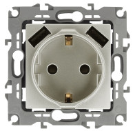 Розетка 2P+E со шторками и 2xUSB Эра 12-4109-15 Б0047849