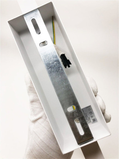 Настенный светильник Elvan GW-50320/1T-20W-WW-Wh