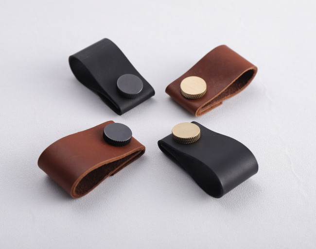 Ручка-петля HK007 brass/black Ручка-петля HK007 brass/black