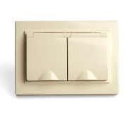 Розетка 2-местная с/з с крышкой Stekker Эрна PST16-9015-02 49137 Розетка 2-местная с/з с крышкой Stekker Эрна PST16-9015-02 49137