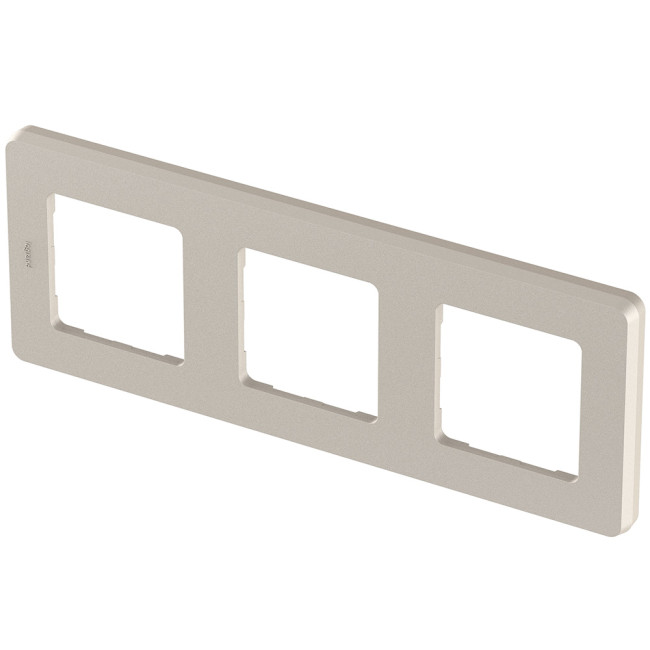 Рамка трехместная Legrand Inspiria 673958 Рамка трехместная Legrand Inspiria 673958