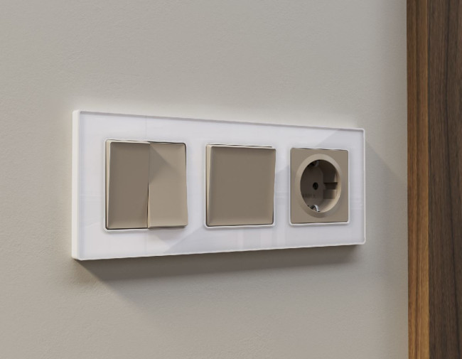 Лицевая панель для розетки с/з Ambrella Volt Alfa AP3660 Лицевая панель для розетки с/з Ambrella Volt Alfa AP3660