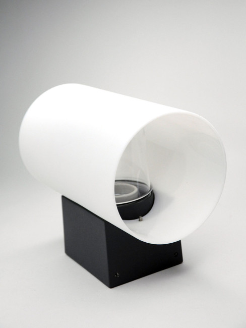 Уличный настенный светильник Elvan PJ-1502/1-E27-Gr Уличный настенный светильник Elvan PJ-1502/1-E27-Gr