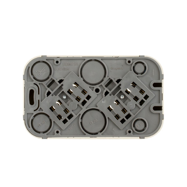Розеточный блок двойной б/з Legrand Quteo 782261 Розеточный блок двойной б/з Legrand Quteo 782261