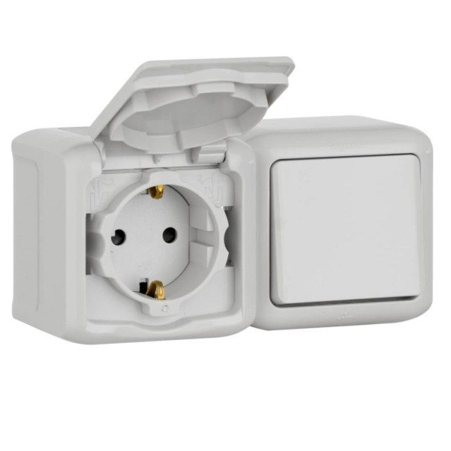 Блок выключатель одноклавишный и розетка 2К+З Legrand Quteo 16A 250V с/з со шторками крышкой IP44 серый 782348 Блок выключатель одноклавишный и розетка 2К+З Legrand Quteo 16A 250V с/з со шторками крышкой IP44 серый 782348