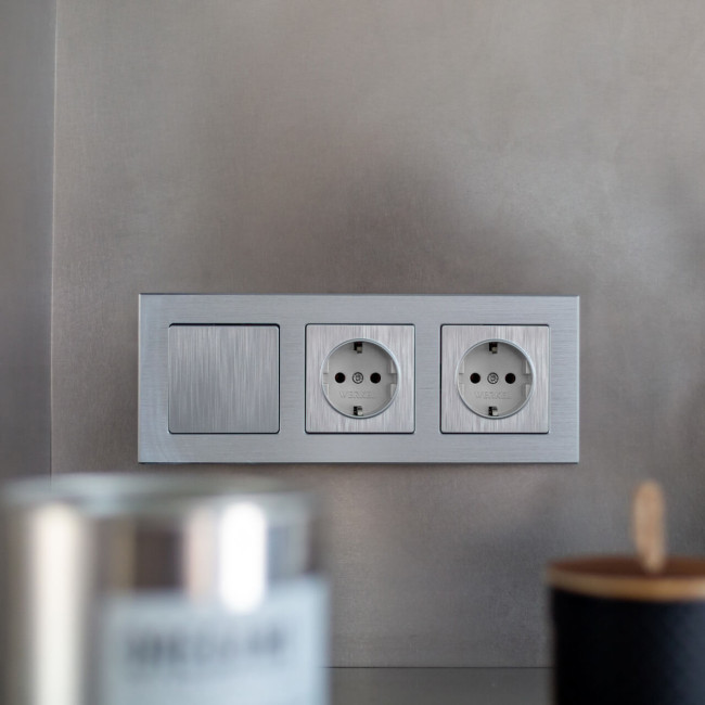 Рамка на 3 поста Werkel Aluminium алюминий W0031706 4690389158063 Рамка на 3 поста Werkel Aluminium алюминий W0031706 4690389158063