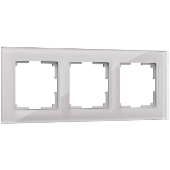 Рамка на 3 поста Werkel Favorit дымчатый W0031117 4690389159862 Рамка на 3 поста Werkel Favorit дымчатый W0031117 4690389159862