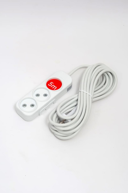 Удлинитель 3вх с защитными шторками ELBI Myra 527-010205-330 Удлинитель 3вх с защитными шторками ELBI Myra 527-010205-330