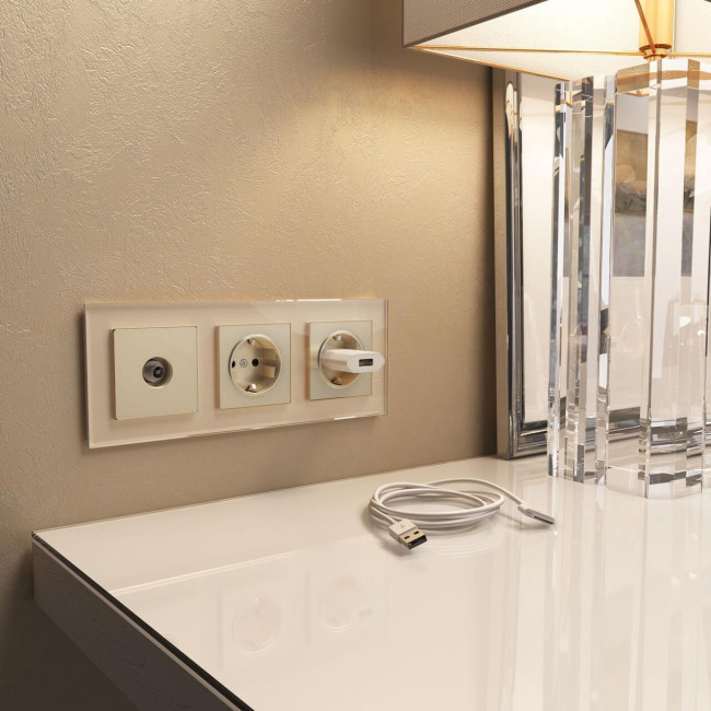 Рамка на 3 поста Werkel Favorit шампань W0031111 4690389159794 Рамка на 3 поста Werkel Favorit шампань W0031111 4690389159794