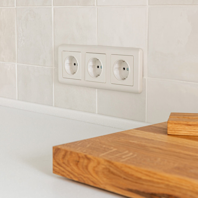 Рамка на 3 поста Werkel Stream перламутровый W0032113 4690389162312 Рамка на 3 поста Werkel Stream перламутровый W0032113 4690389162312