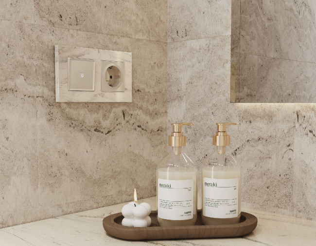 Рамка четырехместная Ambrella Volt Grand AF930604 Рамка четырехместная Ambrella Volt Grand AF930604