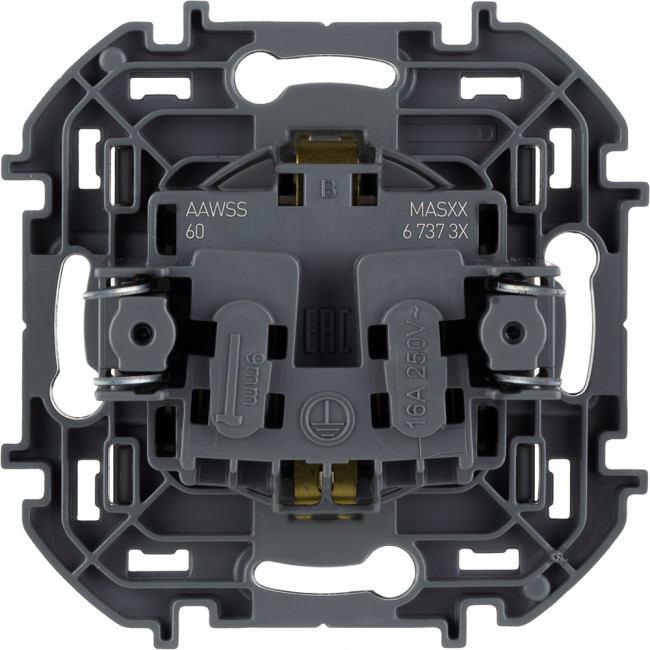 Розетка с/з со шторками Legrand Inspiria 673733 Розетка с/з со шторками Legrand Inspiria 673733
