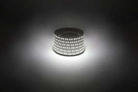 Светодиодная лента Эра 12В 2835 14,4Вт/м 4000K 5м IP20 LS2835-14,4-180-12-4000K-IP20-1 year-5m Б0059904