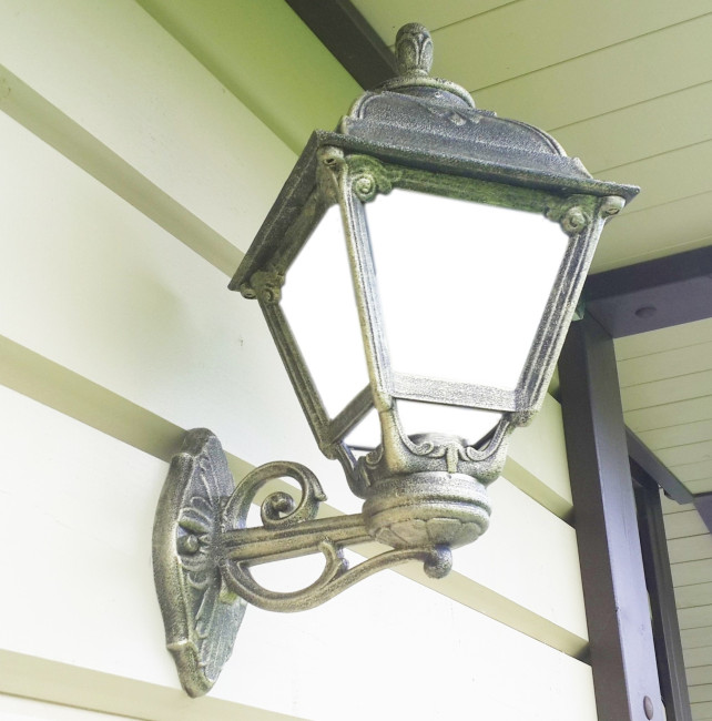 Уличный настенный светильник Fumagalli Cefa U23.131.000.BYF1R Уличный настенный светильник Fumagalli Cefa U23.131.000.BYF1R