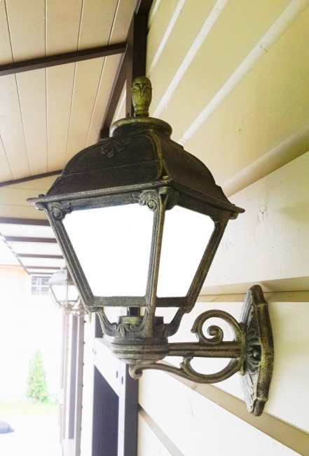 Уличный настенный светильник Fumagalli Cefa U23.131.000.BYF1R Уличный настенный светильник Fumagalli Cefa U23.131.000.BYF1R