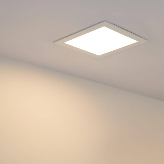 Встраиваемый светодиодный светильник Arlight DL-225x225M-21W Warm White 020137 Встраиваемый светодиодный светильник Arlight DL-225x225M-21W Warm White 020137