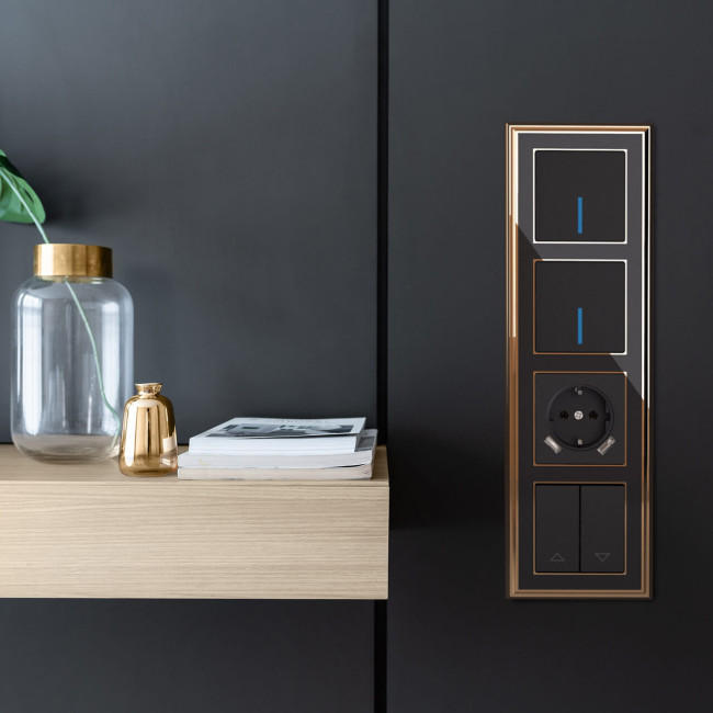 Розетка Werkel с заземлением, шторками и USBх2 черный матовый W1171508 4690389156915 Розетка Werkel с заземлением, шторками и USBх2 черный матовый W1171508 4690389156915