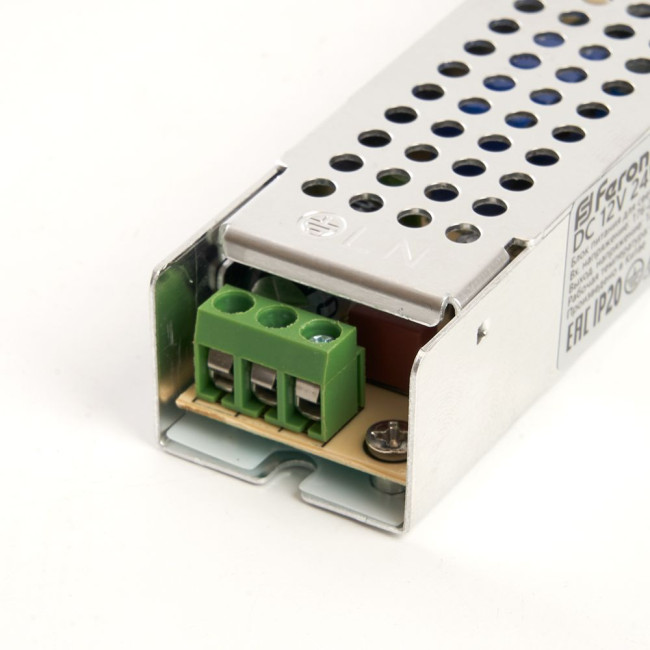 Блок питания для светодиодной ленты Feron LB009 12V 36W IP20 3A 176-264В 48007 Блок питания для светодиодной ленты Feron LB009 12V 36W IP20 3A 176-264В 48007