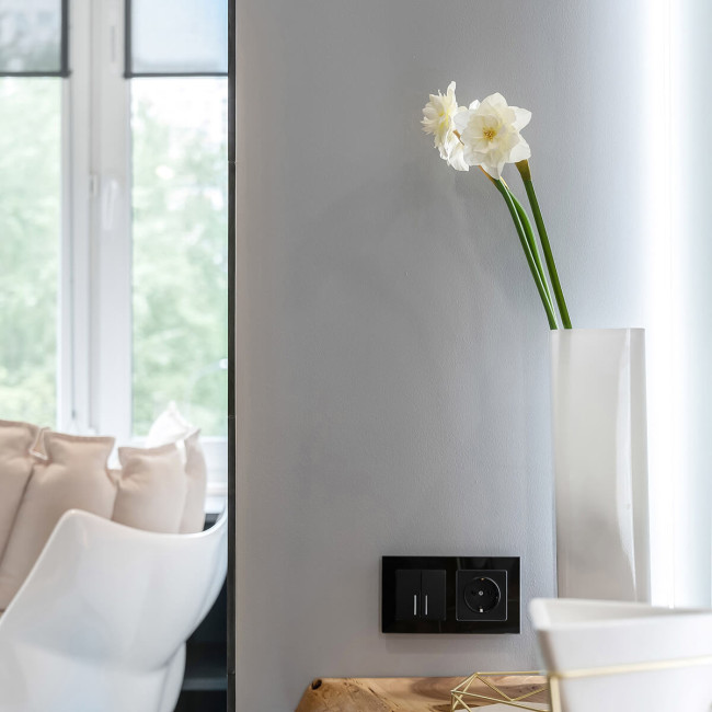 Розетка с заземлением Werkel черный матовый W1171008 4690389156878 Розетка с заземлением Werkel черный матовый W1171008 4690389156878