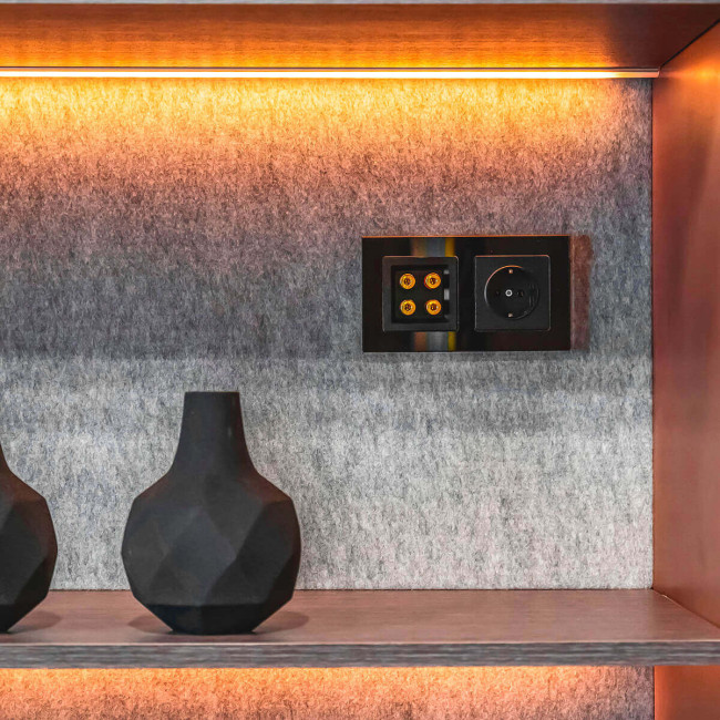 Розетка с заземлением Werkel черный матовый W1171008 4690389156878 Розетка с заземлением Werkel черный матовый W1171008 4690389156878