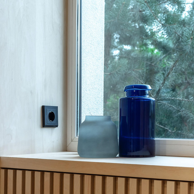 Розетка с заземлением Werkel черный матовый W1171008 4690389156878 Розетка с заземлением Werkel черный матовый W1171008 4690389156878