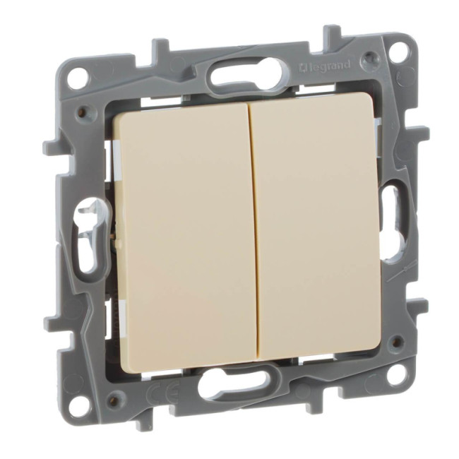 Выключатель двухклавишный Legrand Etika 10A 250V слоновая кость 672302 Выключатель двухклавишный Legrand Etika 10A 250V слоновая кость 672302