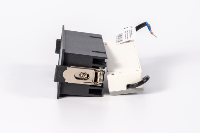 Встраиваемый светодиодный светильник Fiberli XL003-3T(W) 12130305 Встраиваемый светодиодный светильник Fiberli XL003-3T(W) 12130305