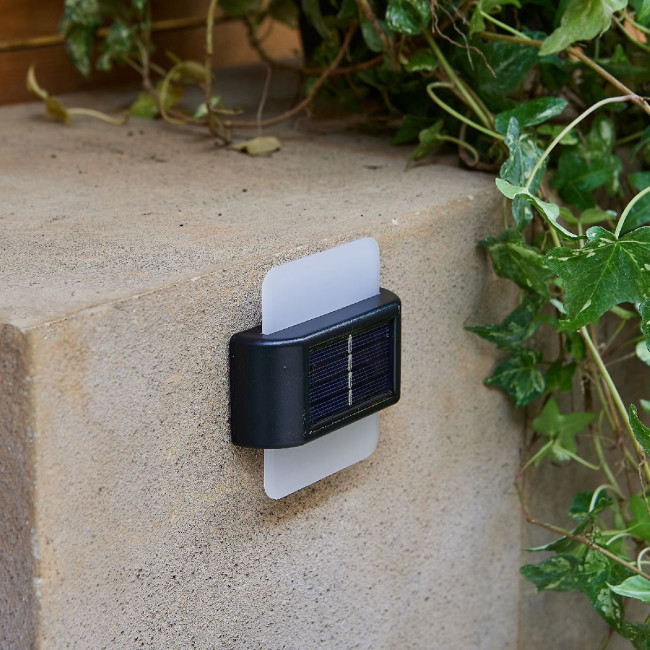 Светильник настенный на солнечной батарее Uniel USL-F-159/PM090 QUATRO UL-00011589 Светильник настенный на солнечной батарее Uniel USL-F-159/PM090 QUATRO UL-00011589