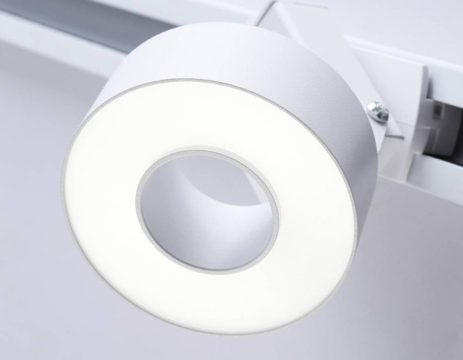 Трековый однофазный светильник Ambrella Light Track System GL6861 Трековый однофазный светильник Ambrella Light Track System GL6861