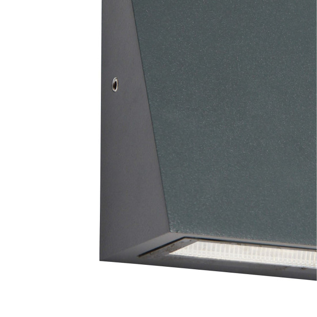 Уличный настенный светильник Favourite Dela 3025-1W Уличный настенный светильник Favourite Dela 3025-1W