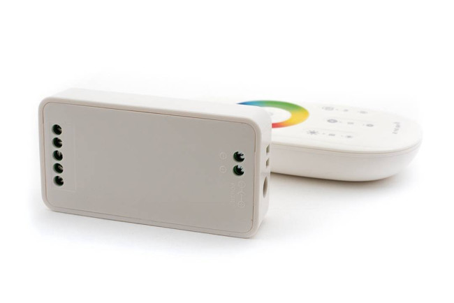 Контроллер для ленты SWG RF-RGBW-S-24A 000296 Контроллер для ленты SWG RF-RGBW-S-24A 000296