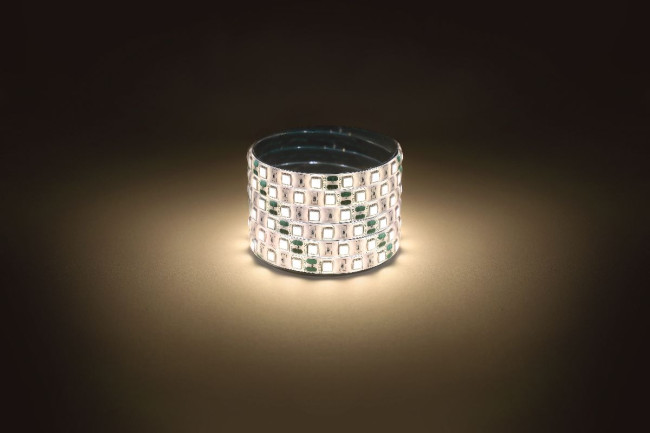 Светодиодная лента Эра 12В 5050 14,4Вт/м 3000K 5м IP65 LS5050-14,4-60-12-3000K-IP65-1 year-5m Б0059912