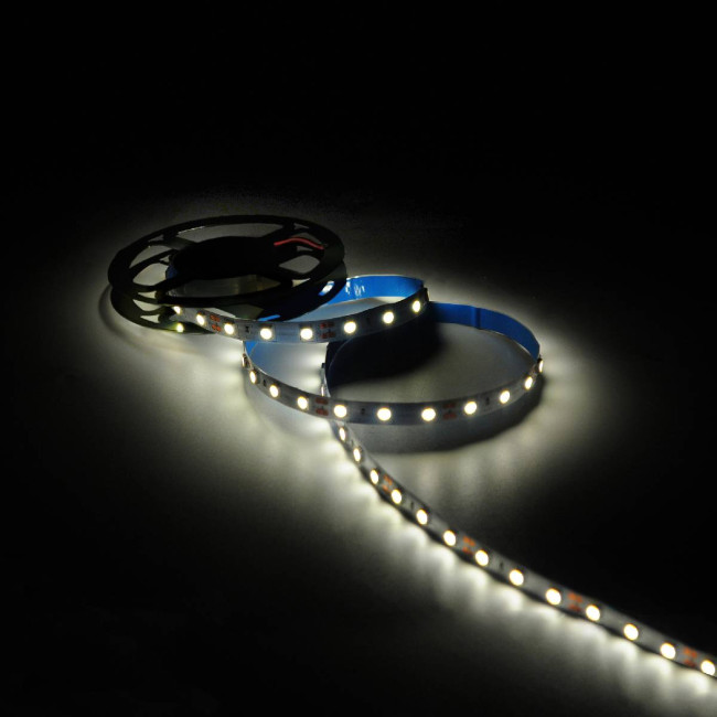 Светодиодная лента Gauss 4,8W/m 60LED/m 2835SMD теплый белый 5M 312000105 Светодиодная лента Gauss 4,8W/m 60LED/m 2835SMD теплый белый 5M 312000105