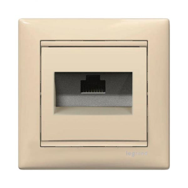 Розетка компьютерная RJ45 Legrand Valena 5e кат UTP с захватами слоновая кость 774130 Розетка компьютерная RJ45 Legrand Valena 5e кат UTP с захватами слоновая кость 774130