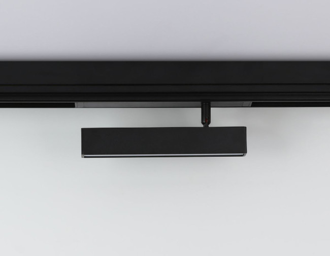 Трековый магнитный светильник Ambrella Light Magnetic 220V GL1322
