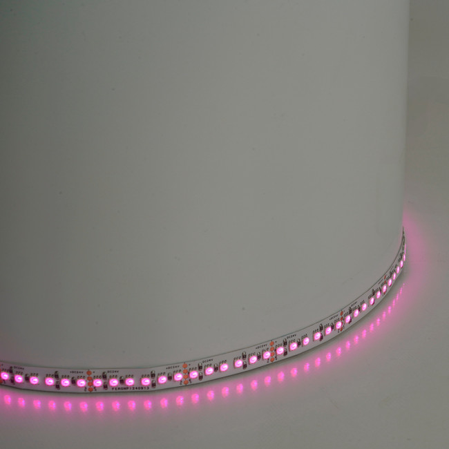 Светодиодная лента Feron LS502 24В 5050 16Вт/м RGB 5м IP20 51824 Светодиодная лента Feron LS502 24В 5050 16Вт/м RGB 5м IP20 51824