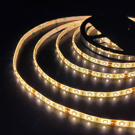 Светодиодная влагозащищенная лента Elektrostandard 4,8W/m 60LED/m 2835SMD дневной белый 5M 4690389154867 a050577 Светодиодная влагозащищенная лента Elektrostandard 4,8W/m 60LED/m 2835SMD дневной белый 5M 4690389154867 a050577